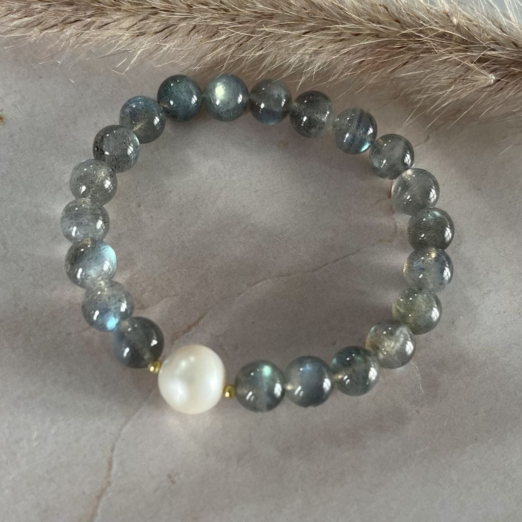 Labradorite and Pearl Bracelet | Mala Elements