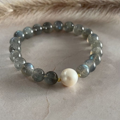 Labradorite and Pearl Bracelet | Mala Elements