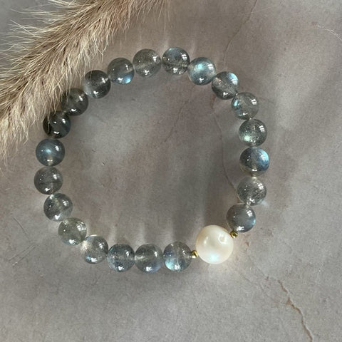 Labradorite and Pearl Bracelet | Mala Elements