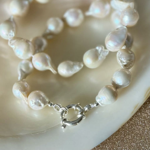 Delilah Full Baroque Pearl Nekclace