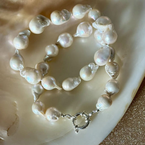 Delilah Full Baroque Pearl Nekclace