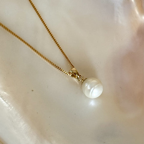 Solid Gold Circle South Sea Pearl Pendant