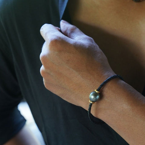 Black South Sea Pearl Leather Bracelet