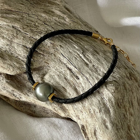 Black South Sea Pearl Leather Bracelet